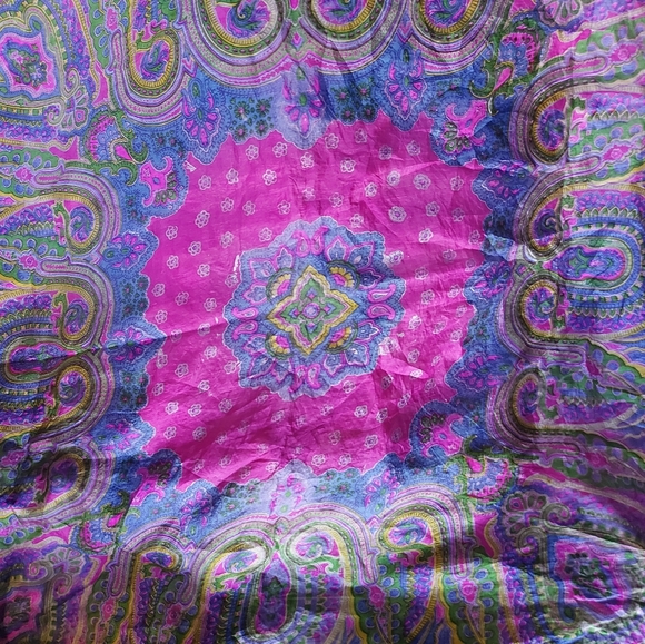 Large paisley silk scarf - Picture 2 of 2